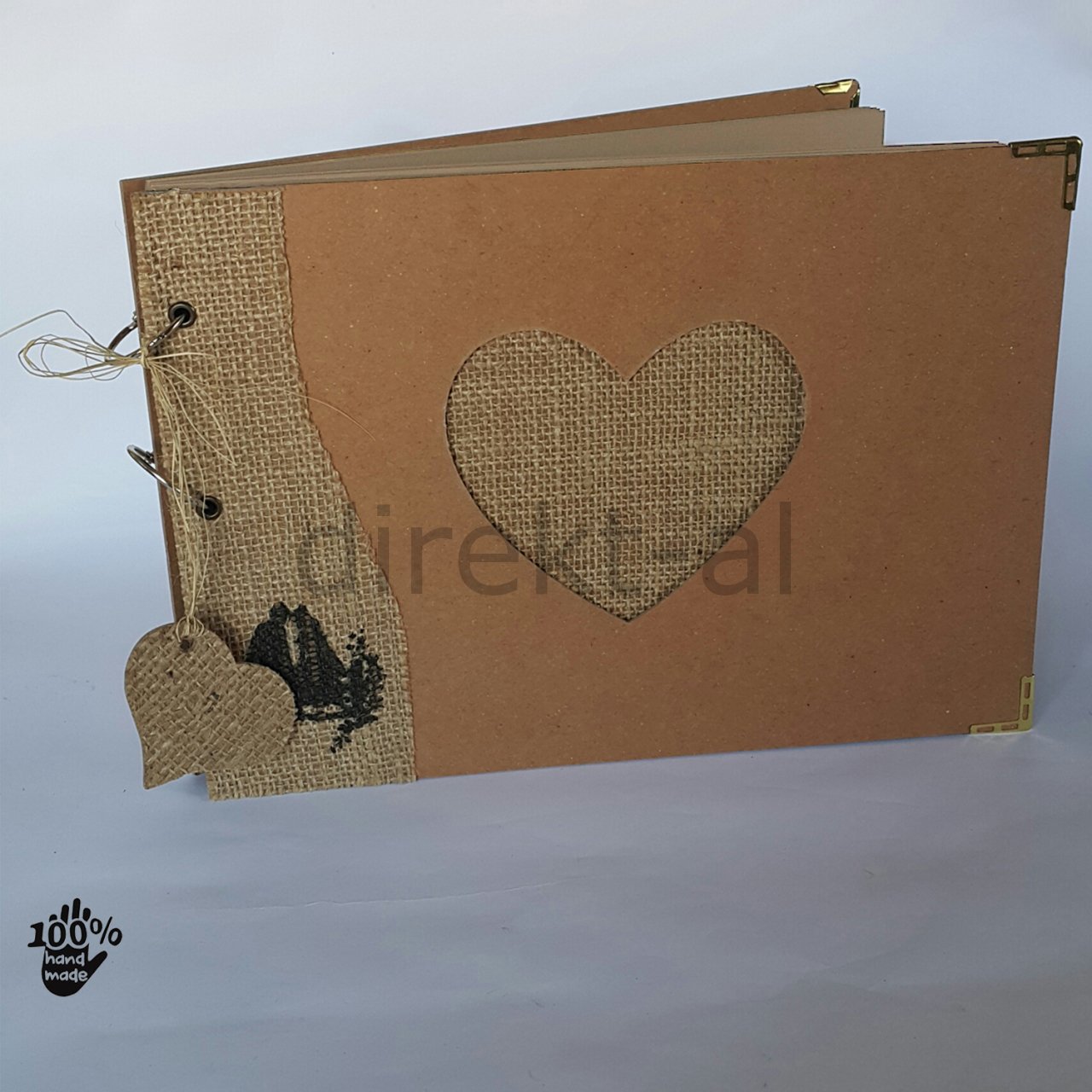 YAPIŞKANLI JÜT KUMAŞ KRAFT KAPAK KALP PENCERELİ FOTOĞRAF ALBÜMÜ